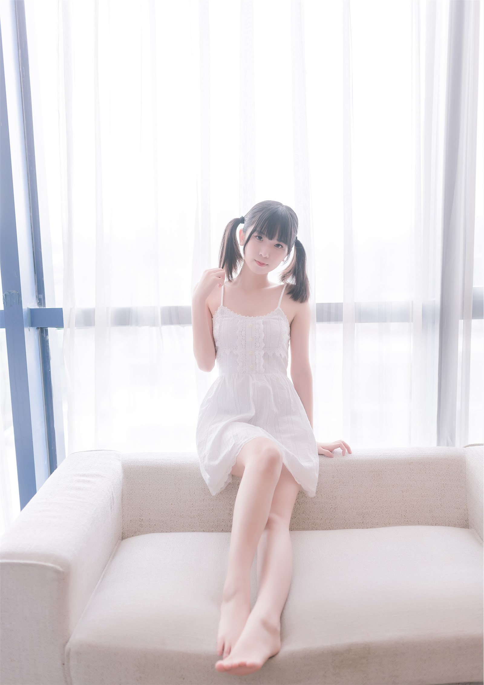 Rabbit play picture white dress double ponytail(29)